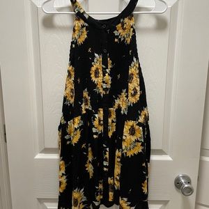 Torrid sunflower top size 2
